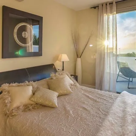 White Whale Вилла Адехе