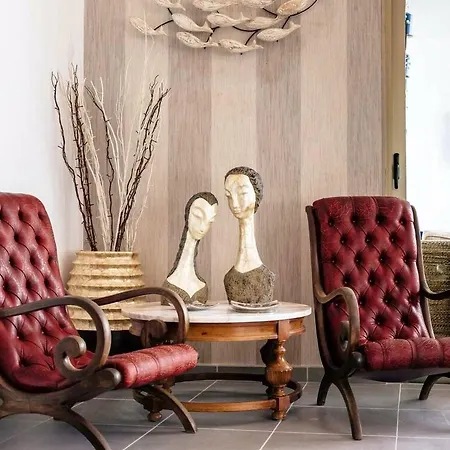 White Whale Адехе