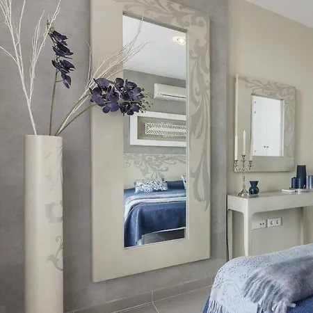 White Whale Вилла